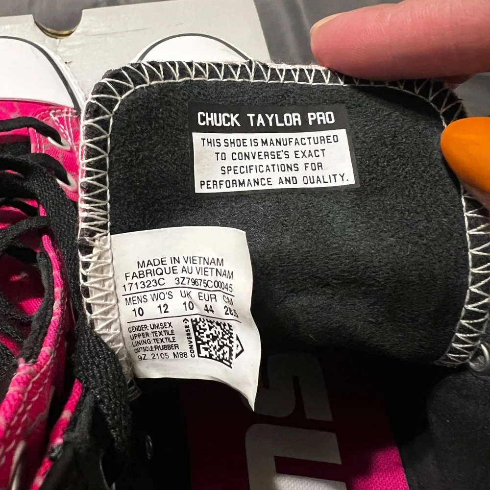 Converse “Cons” Pink Sneakers - Picture 6 of 10